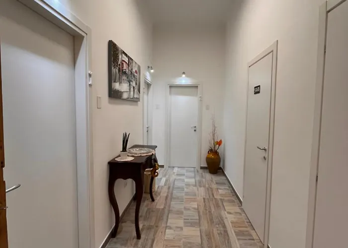 Borgo Dolcecanto Bed & Breakfast *